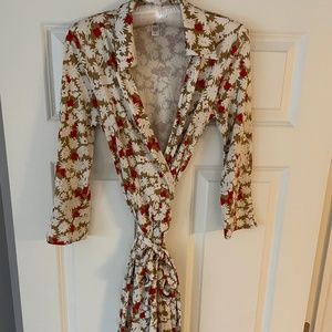Diane von Furstenberg Vintage Wrap  Dress, Size 10, 100% Silk
